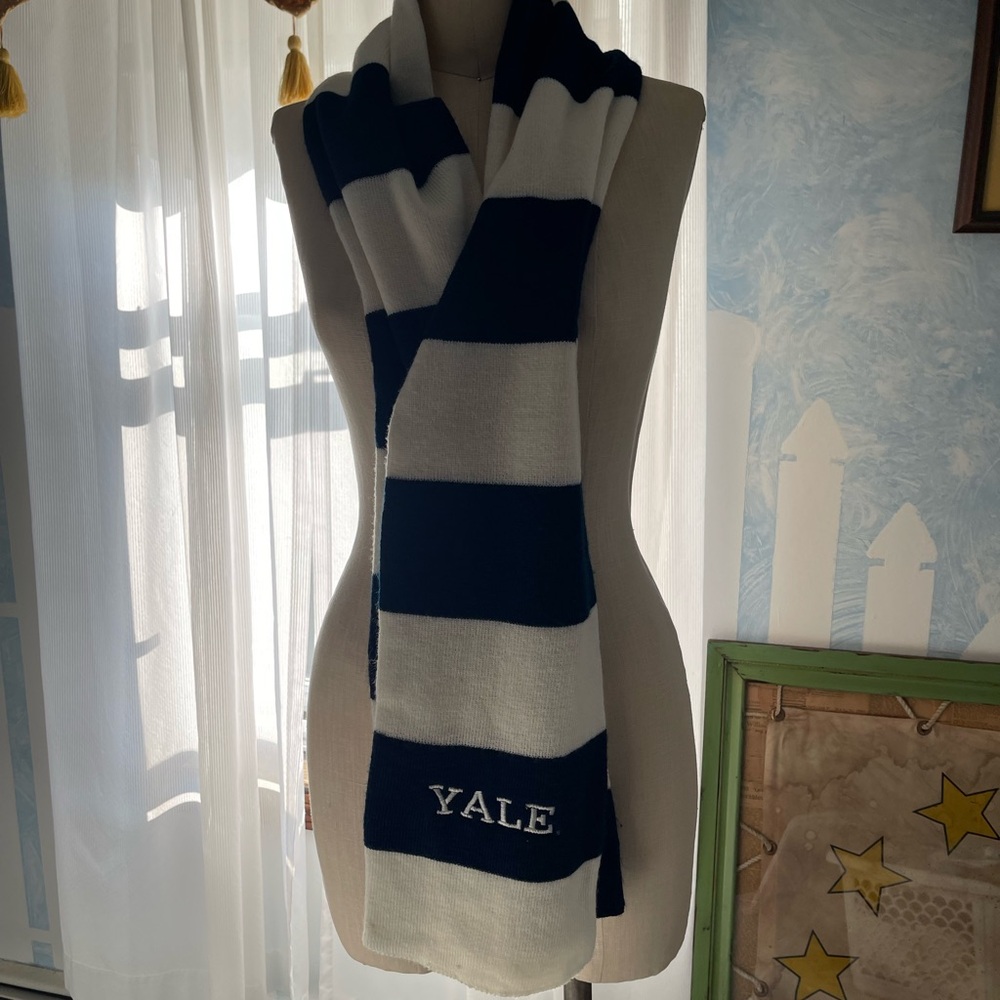 Yale navy and white collegiate knit scarf